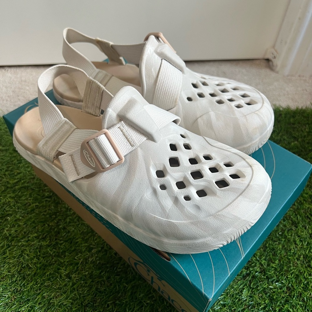 Chaco Women's Cream Mules Waterproof Functional